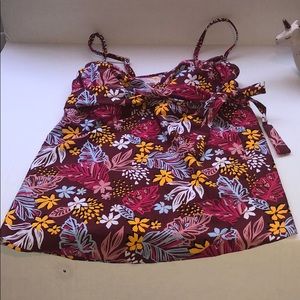 Floral beach top bow in front